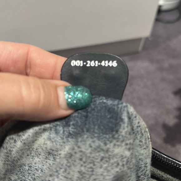 Project bag!!!Gucci Navy shoulder bag… Vintage!  12/2000!  PRICE DROP! - Picture 15 of 17